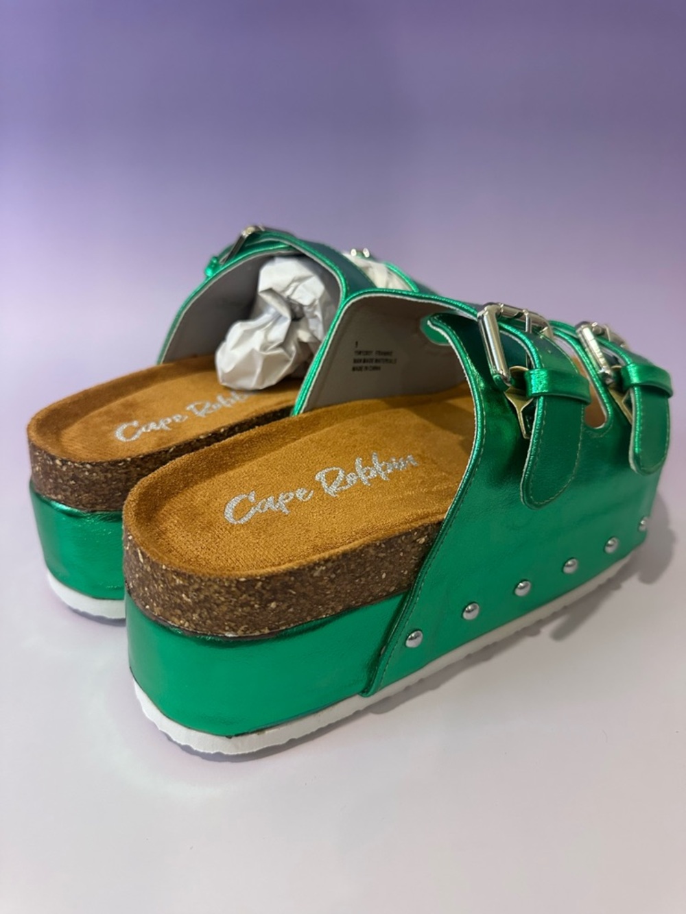 Cape Robbin Shiny Green Platform Buckle Sandals - Picture 2 of 5